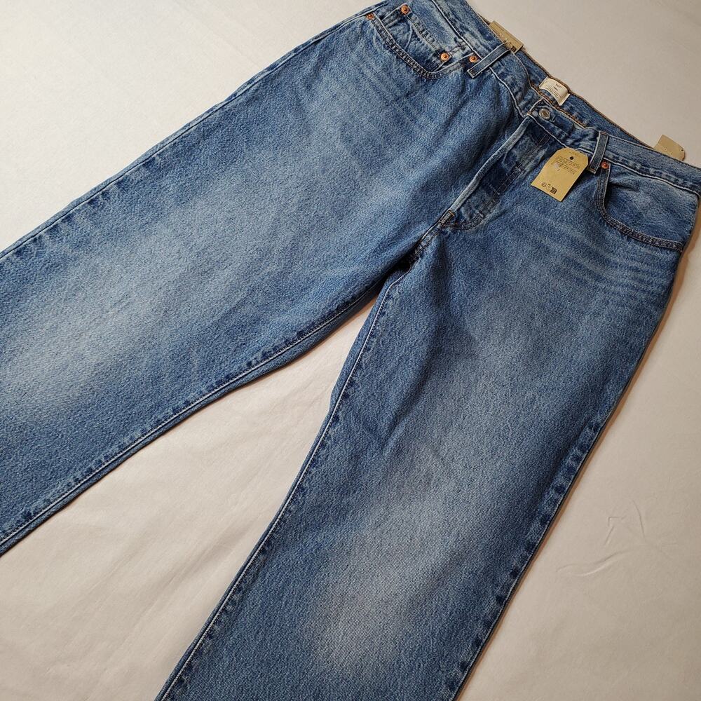 Levis Women's Size 34x32 NWT 501 '90s Women's Jeans Straight Leg Blue A19590109